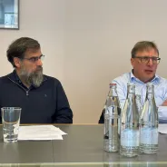 Echange mat den Taxisbetriber